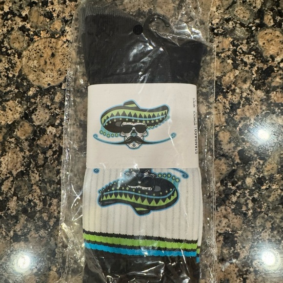 SCOTTYDOGG X Fuel Day of the dead skeleton socks RARE collab - Picture 2 of 4